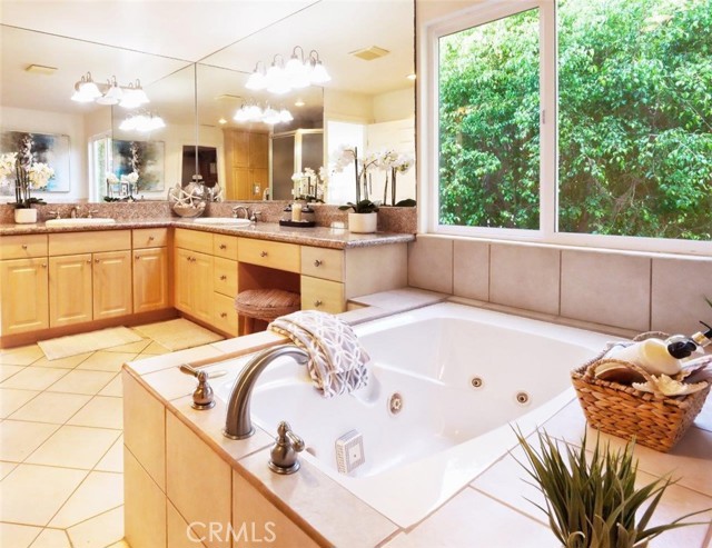 4358 Cartesian Circle, Palos Verdes Peninsula CA: https://media.crmls.org/medias/7210b1d0-844d-47df-968b-8082bbd537a1.jpg
