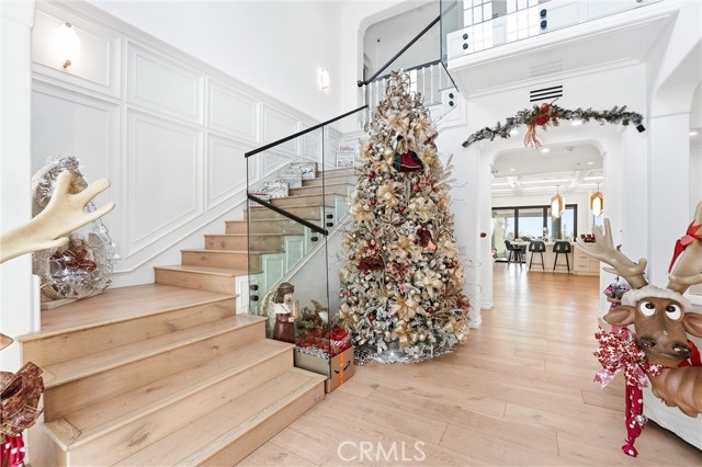 Detail Gallery Image 7 of 55 For 381 S Henning Way, Anaheim,  CA 92807 - 6 Beds | 6 Baths