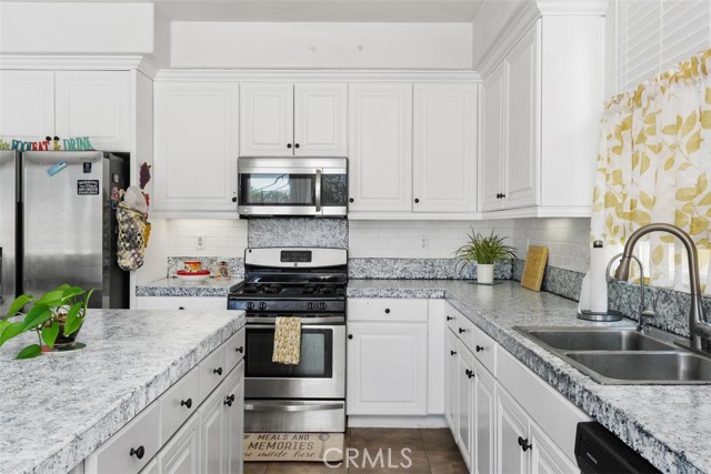 Detail Gallery Image 13 of 31 For 1436 Saddlebrook, San Jacinto,  CA 92582 - 4 Beds | 3 Baths