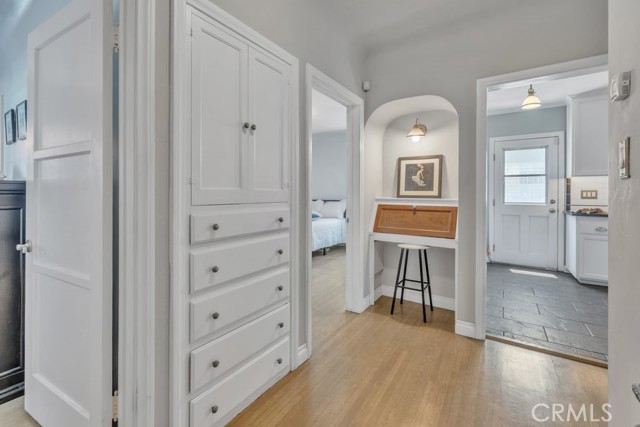 Detail Gallery Image 19 of 36 For 2246 Golden Ave, Long Beach,  CA 90806 - 2 Beds | 1 Baths