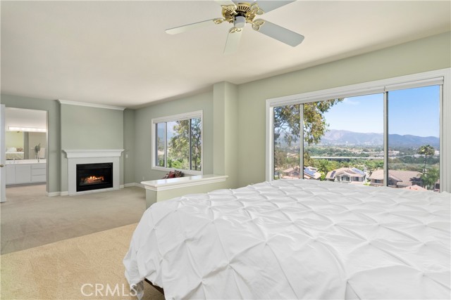 10 Via Berrendo, Rancho Santa Margarita CA: https://media.crmls.org/medias/7213bac1-fc97-439b-ae80-432804407b22.jpg