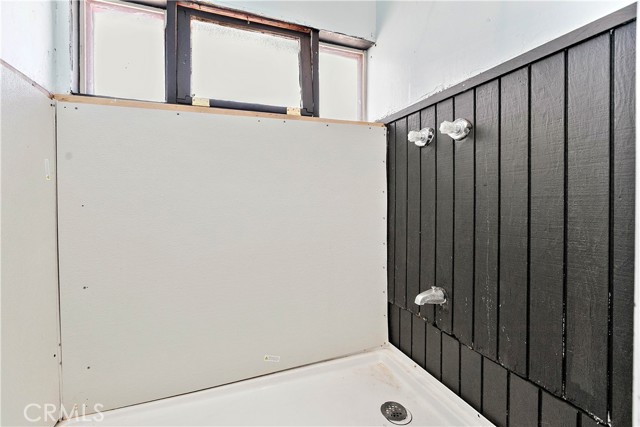 Detail Gallery Image 19 of 45 For 10888 Phelan Rd., Oak Hills,  CA 92344 - 1 Beds | 1 Baths