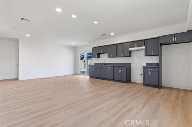 Detail Gallery Image 37 of 45 For 703 W 80th St, Los Angeles,  CA 90044 - 4 Beds | 4 Baths