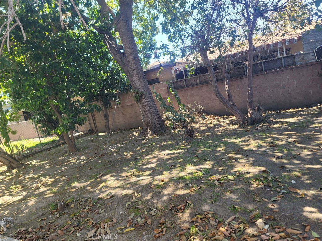 https://media.crmls.org/medias/7215730a-7fa6-4bf9-a759-042f43d4c8cf.jpg?preset=X-Large