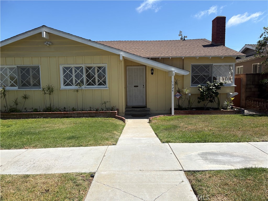 1424 W 170th Street