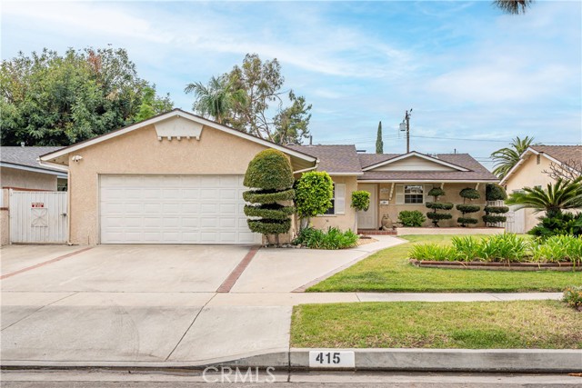 415 N Rennell Avenue, San Dimas CA: https://media.crmls.org/medias/72173b4b-6c5a-4a4f-ae5e-3291e647660d.jpg