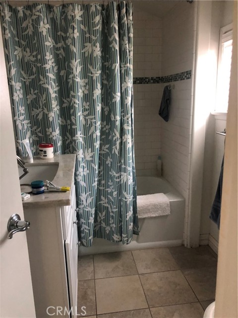 Detail Gallery Image 13 of 17 For 406 .5 Heliotrope Ave #B,  Corona Del Mar,  CA 92625 - 2 Beds | 2 Baths