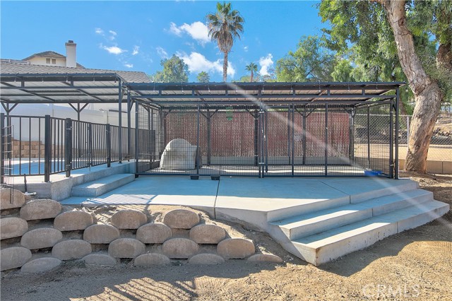 18687 Chickory Drive, Riverside CA: https://media.crmls.org/medias/72186b28-da54-429f-bbbb-fbd791dcecf0.jpg