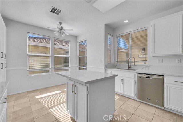 11110 Sandy Lane, Apple Valley CA: https://media.crmls.org/medias/7219566f-42de-4225-83d0-90df1be5bd61.jpg