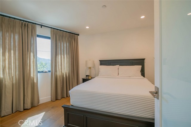 Detail Gallery Image 22 of 35 For 2239 Laurel Canyon Bld, Los Angeles,  CA 90046 - 3 Beds | 3 Baths