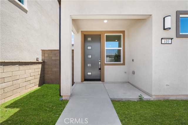 410 Lobata, Irvine CA: https://media.crmls.org/medias/721a6b8e-bebd-46e3-ba03-675d3837c0e6.jpg