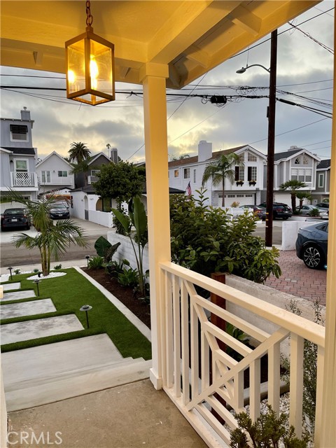 Detail Gallery Image 2 of 30 For 1606 Steinhart, Redondo Beach,  CA 90278 - 3 Beds | 2 Baths