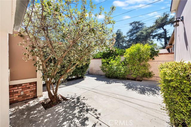 4547 Lasheart Drive, La Canada Flintridge CA: https://media.crmls.org/medias/721bc371-c483-4c46-a446-c818d0342795.jpg
