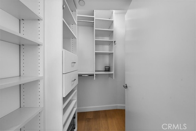 13600 Marina Pointe Dr., Marina del Rey CA: https://media.crmls.org/medias/721c8435-e168-4936-a9d3-819db977effa.jpg