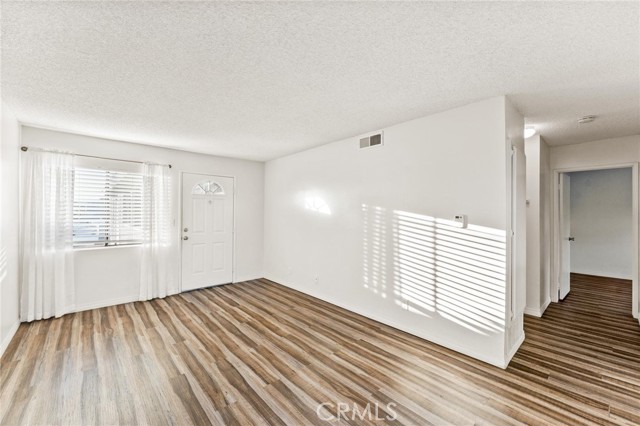 Detail Gallery Image 4 of 18 For 34042 Alcazar #B,  Dana Point,  CA 92629 - 2 Beds | 1 Baths