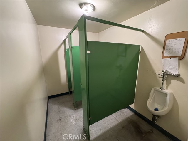 220 N Sunset Avenue, City Of Industry CA: https://media.crmls.org/medias/721f5f4a-c72d-470e-9ba7-159c58f00f26.jpg