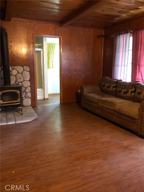 23792 Springwater, Crestline, CA 92325