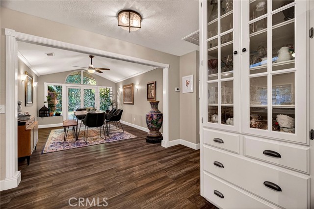 Detail Gallery Image 21 of 57 For 1636 Oak Park Avenue, Chico,  CA 95928 - 3 Beds | 3 Baths