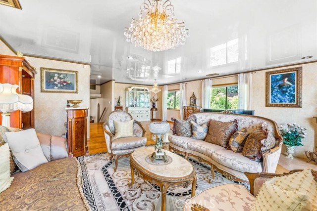 Detail Gallery Image 14 of 33 For 17861 Cathedral Pl, Encino,  CA 91316 - 3 Beds | 3 Baths