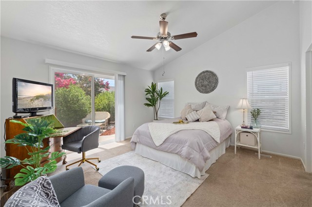 27823 Sunrise Ln, Canyon Country CA: https://media.crmls.org/medias/7220bc59-6b2f-4d35-9682-639d73753ff1.jpg