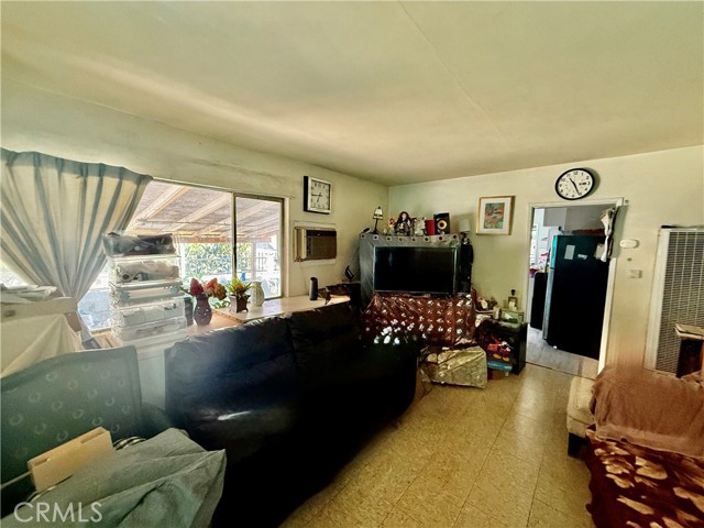 4041 Eagle Street, Los Angeles CA: https://media.crmls.org/medias/7220e29c-f8c6-400e-bc02-ef0c76543b30.jpg