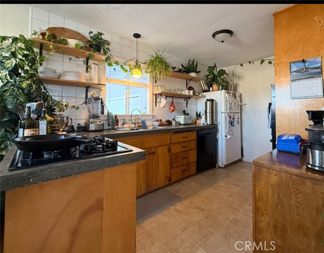 Detail Gallery Image 5 of 15 For 342 S 14th St, Grover Beach,  CA 93433 - 4 Beds | 2 Baths