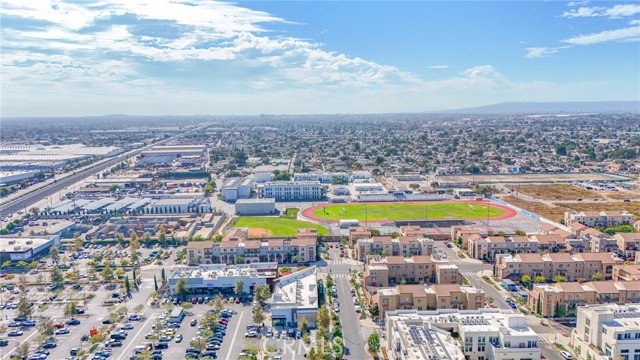 9621 Laurel, Los Angeles CA: https://media.crmls.org/medias/7221a177-de45-4f11-80a2-be53ad5cb8a4.jpg