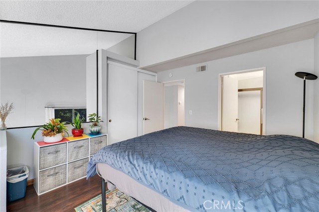 Detail Gallery Image 15 of 25 For 6323 Reseda Bld #14,  Tarzana,  CA 91335 - 2 Beds | 3 Baths
