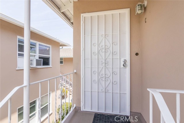 3311 W Alameda Avenue, Burbank CA: https://media.crmls.org/medias/722334ea-813e-47fa-aa16-5578588fc39e.jpg