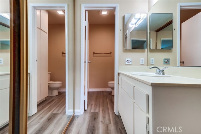 5585 E Pacific Coast, Long Beach CA: https://media.crmls.org/medias/72242ed0-9e61-4414-80d7-618d82144b41.jpg