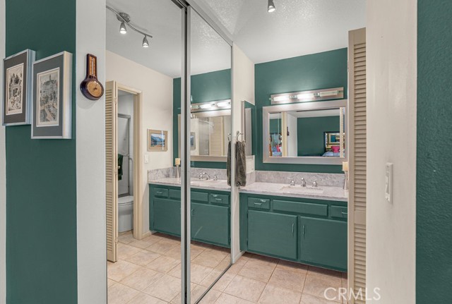 711 W 33rd Street, San Pedro CA: https://media.crmls.org/medias/72251192-fd78-46d8-bd4b-9794d0f70475.jpg