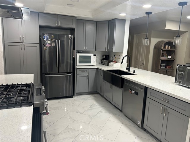 Detail Gallery Image 6 of 26 For 10075 Desert Mallow, Moreno Valley,  CA 92557 - 5 Beds | 3 Baths