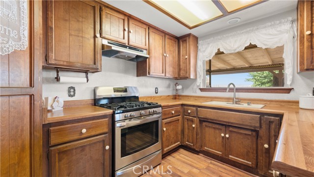 Detail Gallery Image 11 of 34 For 11140 Merino Ave, Apple Valley,  CA 92308 - 3 Beds | 2 Baths