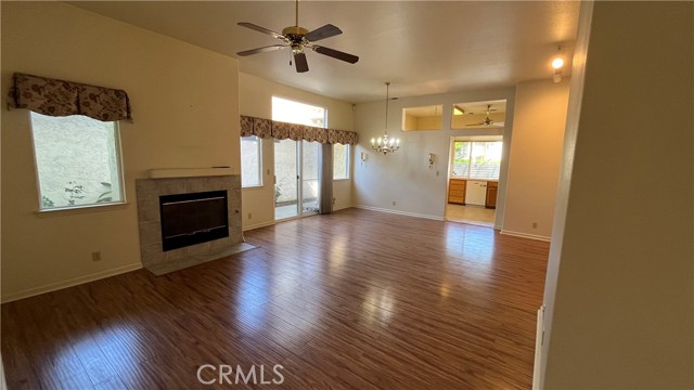 Detail Gallery Image 3 of 16 For 214 Mission Serra, Chico,  CA 95926 - 3 Beds | 2 Baths