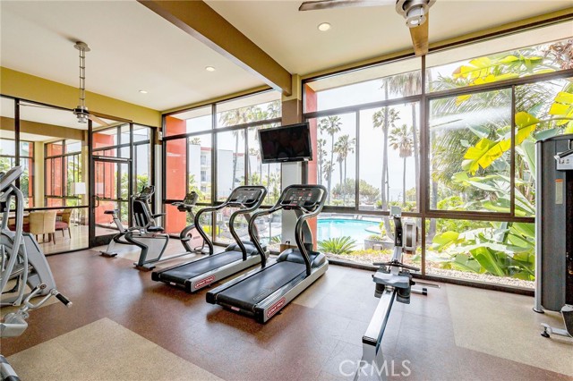 Detail Gallery Image 40 of 44 For 660 the Village #204,  Redondo Beach,  CA 90277 - 1 Beds | 1 Baths