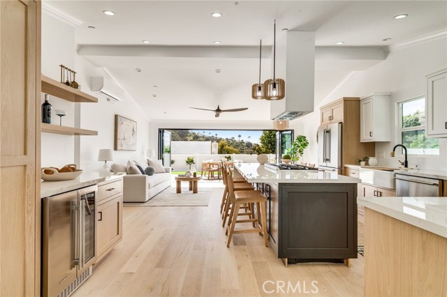 1480 Bluebird Canyon Drive, Laguna Beach CA: https://media.crmls.org/medias/72277c85-51d0-48ba-b026-43e96617dcb8.jpg