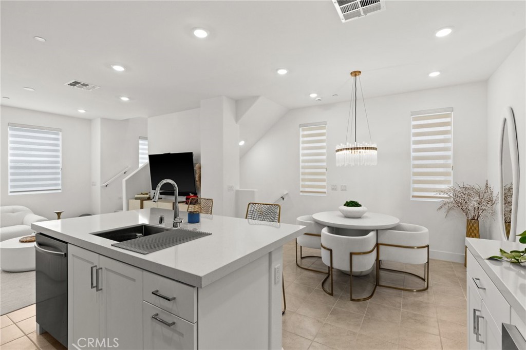 7227a9bb 15ce 441f 9048 8278ed04fbf9