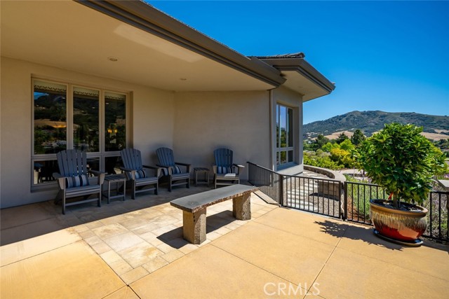 940 Pasatiempo Drive, San Luis Obispo CA: https://media.crmls.org/medias/7228270e-1ce4-4fcb-a7cf-469681dfff40.jpg
