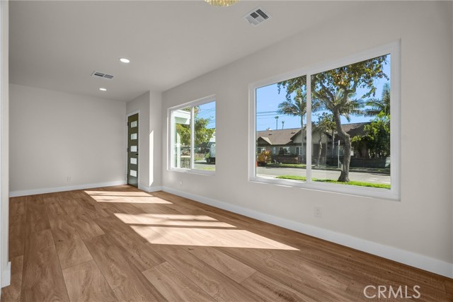14831 Kingsdale Avenue photo 7
