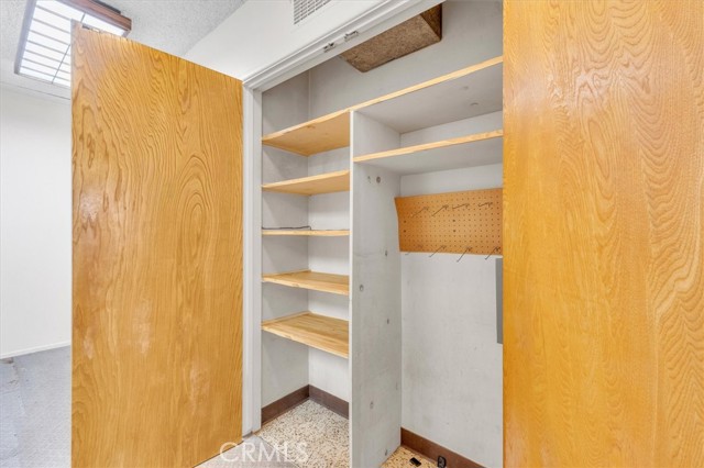  Commercial for Sale in Encino, California