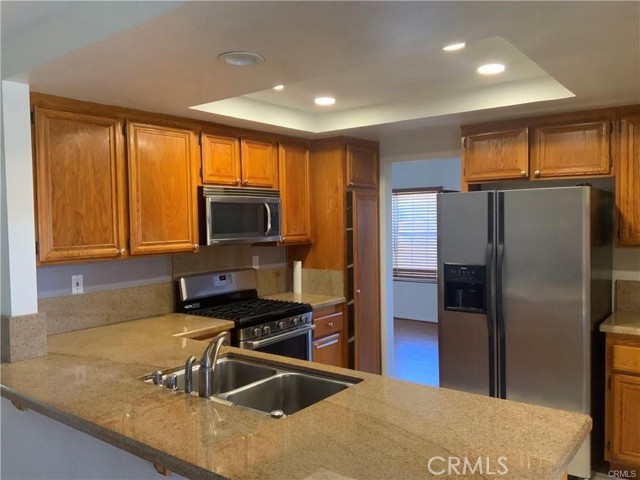 Detail Gallery Image 4 of 16 For 22781 Brompton, Moreno Valley,  CA 92553 - 4 Beds | 3 Baths