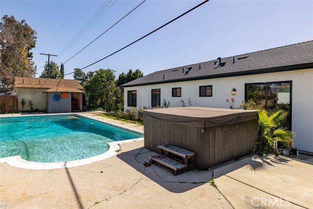 5805 Bucknell Avenue, Valley Village CA: https://media.crmls.org/medias/722b70c1-d627-4ae1-89e9-3dbdd9043c72.jpg