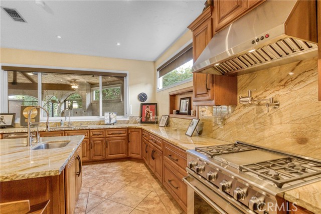 Detail Gallery Image 7 of 47 For 10566 Andora, Chatsworth,  CA 91311 - 2 Beds | 1/1 Baths