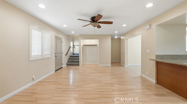 Detail Gallery Image 6 of 30 For 604 E 220th #3,  Carson,  CA 90745 - 3 Beds | 2/1 Baths