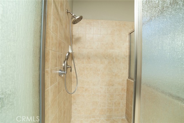 Detail Gallery Image 6 of 47 For 3350 Buckingham, Clovis,  CA 93619 - 4 Beds | 2/1 Baths
