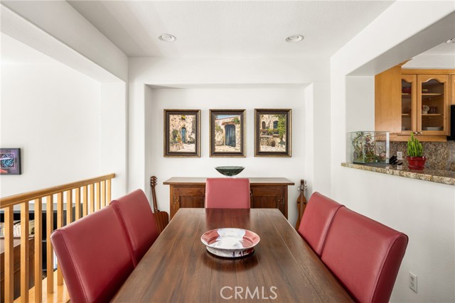 92 Chula Vista, Irvine CA: https://media.crmls.org/medias/722cb812-af7a-4eb2-b0fc-dc95e580384e.jpg