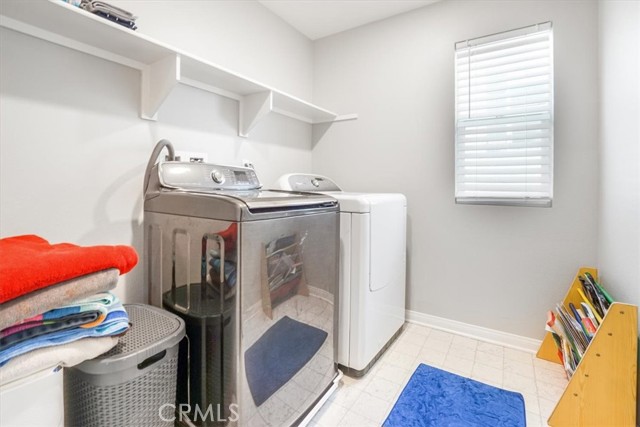 5532 Bertini Way, Fontana CA: https://media.crmls.org/medias/722cb89d-6d3a-46c9-aa36-7d3e320a9957.jpg