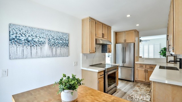 5739 E Stillwater Avenue, Orange CA: https://media.crmls.org/medias/722d70d7-eb77-4e5e-a80f-87b9c2106a04.jpg