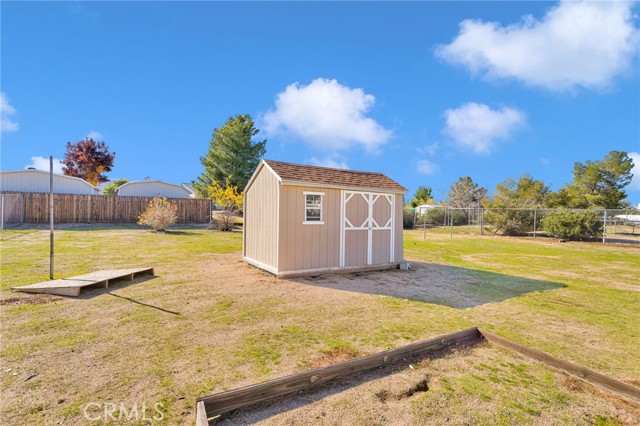 Detail Gallery Image 43 of 54 For 12718 Triple Tree Ter, Victorville,  CA 92392 - 3 Beds | 2 Baths