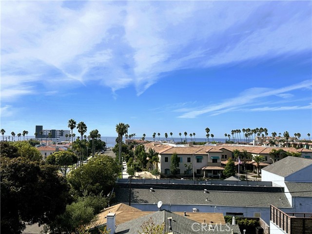 Detail Gallery Image 1 of 28 For 531 Avenue a #2,  Redondo Beach,  CA 90277 - 2 Beds | 3/1 Baths